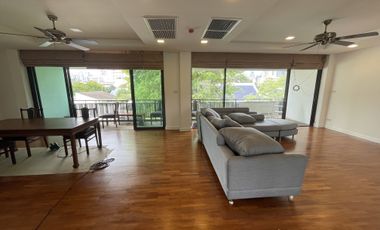 For rent 4 bedrooms apartment in Sathon, Bangkok