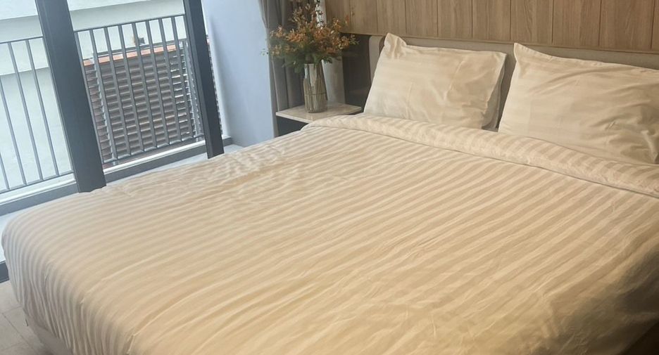 For rent studio condo in Pathum Wan, Bangkok