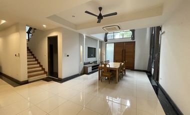 Haus zur Miete mit 4 Zimmer in Bang Na, Bangkok