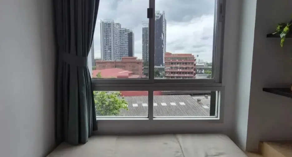For rent 1 bed condo in Phra Khanong, Bangkok