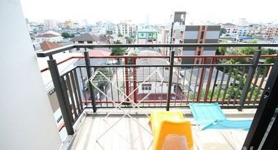 Wohnung zur Miete mit 2 Zimmer in Huai Khwang, Bangkok