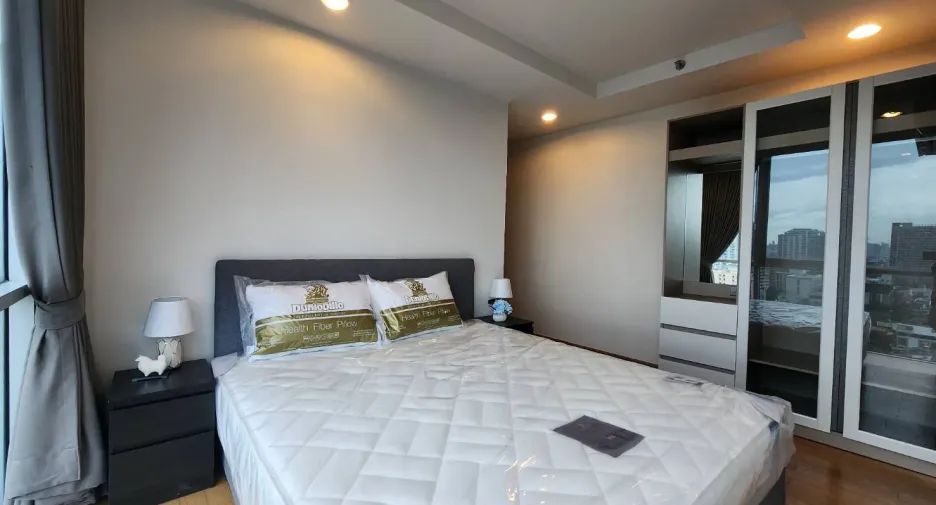For rent 2 bedrooms condo in Chatuchak, Bangkok