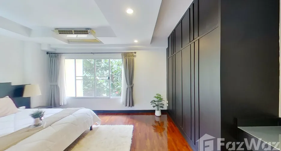 À louer 3 chambres appartement à Watthana, Bangkok