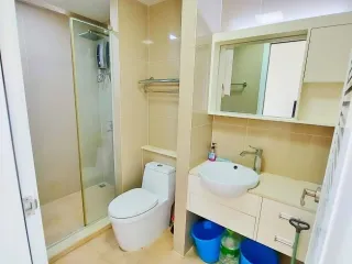 For rent 2 bedrooms condo in Huai Khwang, Bangkok