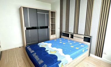 Condo en alquiler de 2 habitaciones en Huai Khwang, Bangkok