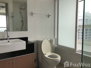 For rent 2 bedrooms condo in Phaya Thai, Bangkok