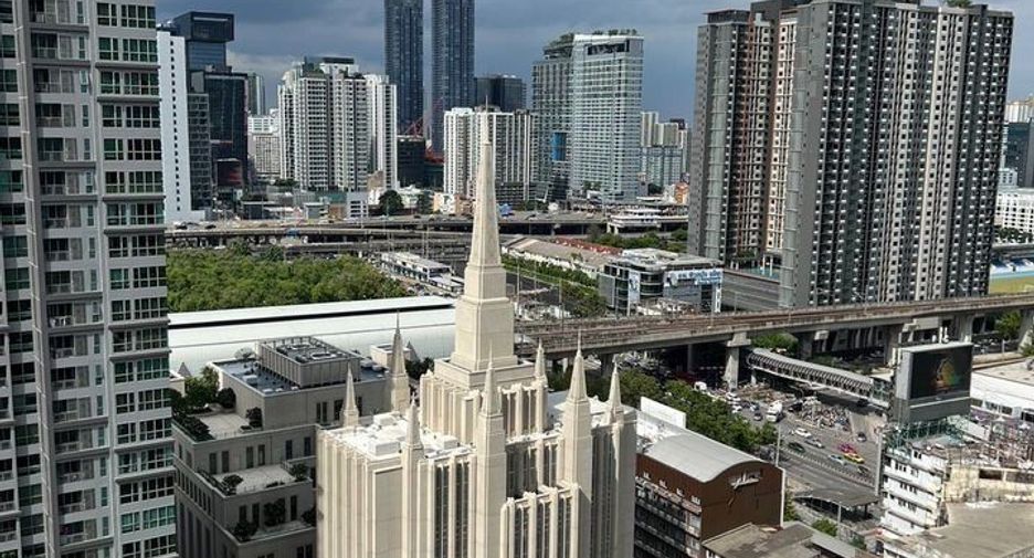 For rent 1 bed condo in Watthana, Bangkok