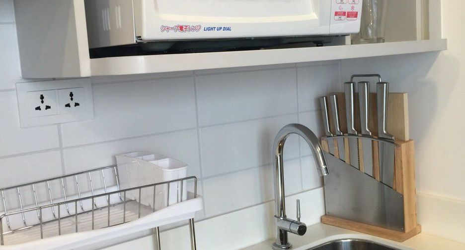 For rent 1 bed condo in Phra Khanong, Bangkok