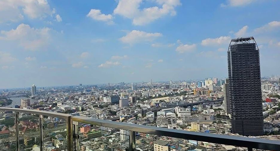 For rent 2 bedrooms condo in Bang Rak, Bangkok