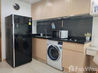 For rent 2 bedrooms condo in Bang Rak, Bangkok
