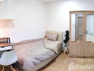 For rent 2 bedrooms condo in Bang Rak, Bangkok