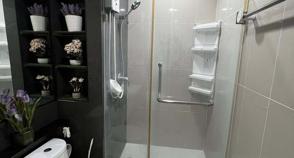 For rent 1 bed condo in Thon Buri, Bangkok