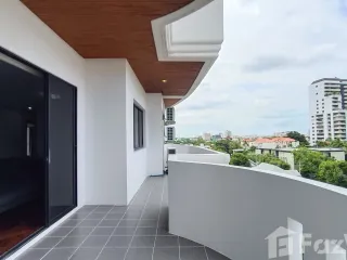 For rent 3 bedrooms apartment in Watthana, Bangkok