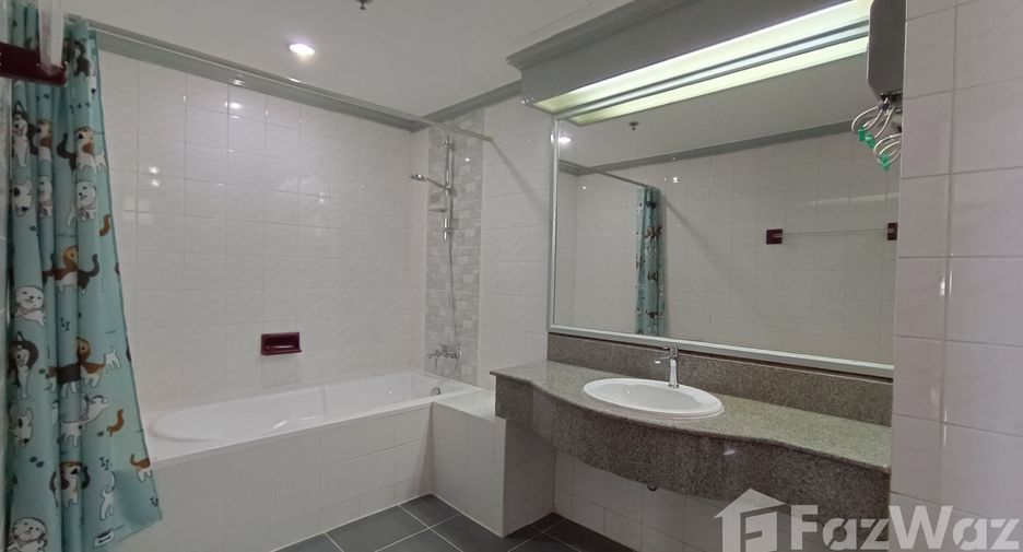 For rent 3 ベッドルーム apartment in Watthana, Bangkok