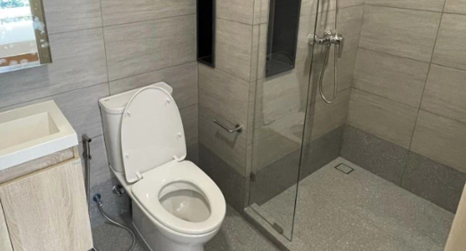 Wohnung zur Miete mit 1 Zimmer in Bang Rak, Bangkok