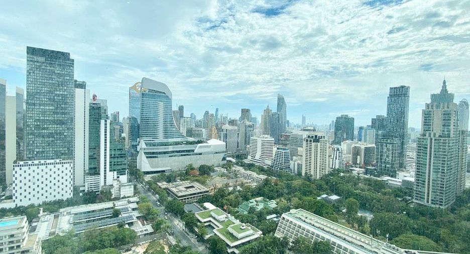 For rent 1 bed condo in Pathum Wan, Bangkok