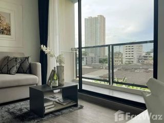 À louer 1 chambre condo à Khlong San, Bangkok