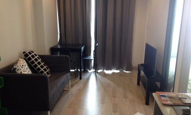 Condo en alquiler de 1 habitaciones en Khlong San, Bangkok