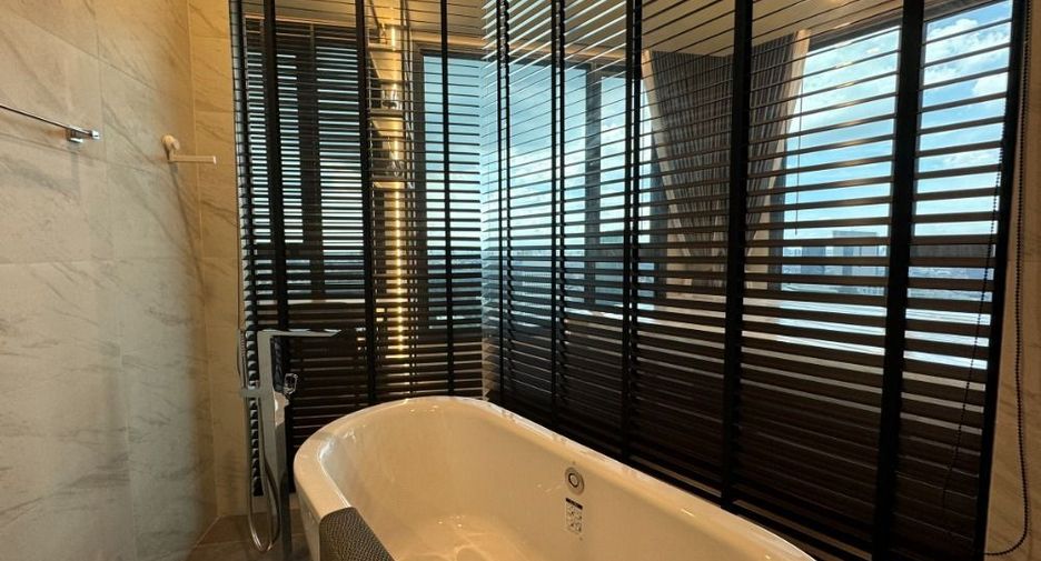 For rent 2 bedrooms condo in Chatuchak, Bangkok