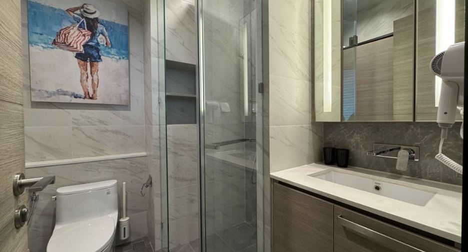 For rent 2 bedrooms condo in Chatuchak, Bangkok