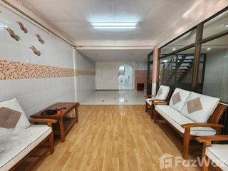 Reihenhaus zur Miete mit 4 Zimmer in Suan Luang, Bangkok