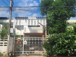 Reihenhaus zur Miete mit 4 Zimmer in Suan Luang, Bangkok