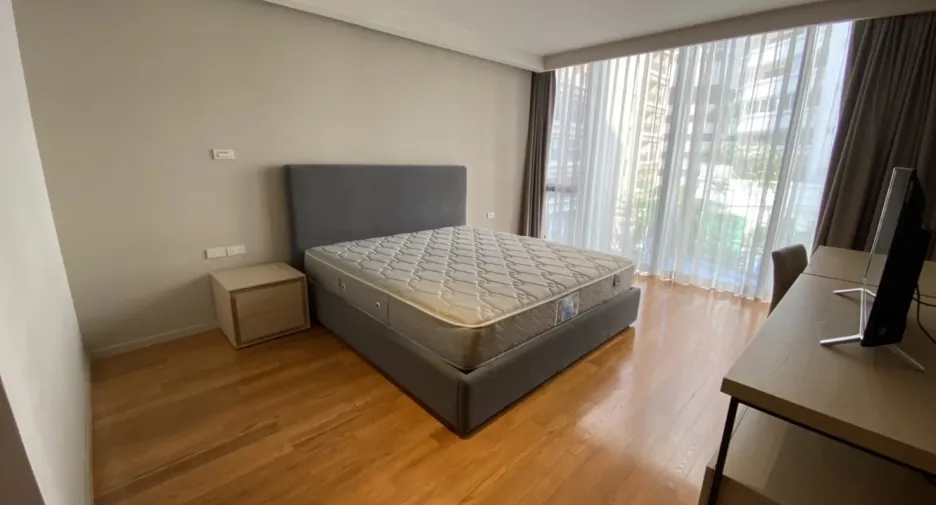 Apartamento en alquiler de 3 habitaciones en Khlong Toei, Bangkok