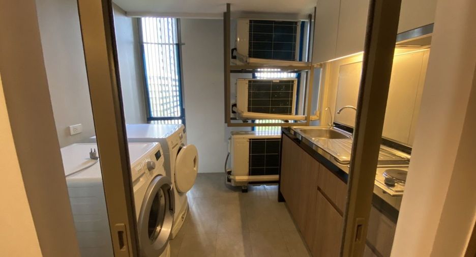 Apartamento en alquiler de 3 habitaciones en Khlong Toei, Bangkok