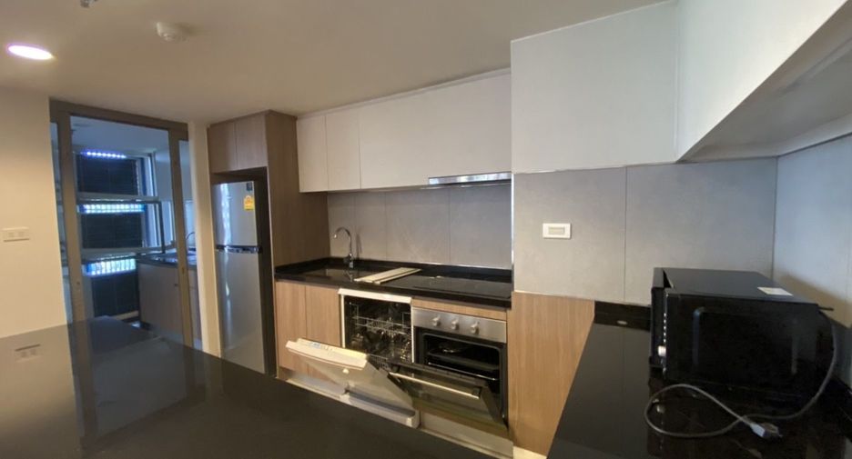 Apartamento en alquiler de 3 habitaciones en Khlong Toei, Bangkok