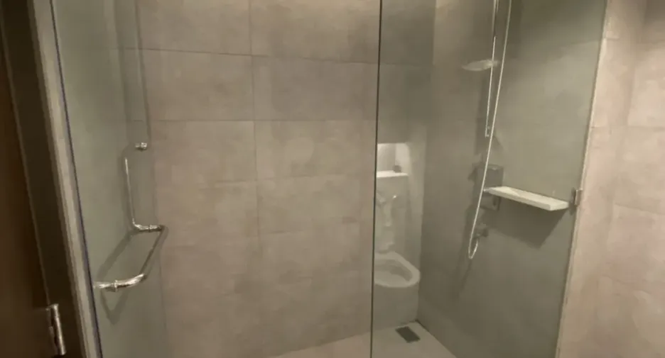 Apartamento en alquiler de 3 habitaciones en Khlong Toei, Bangkok