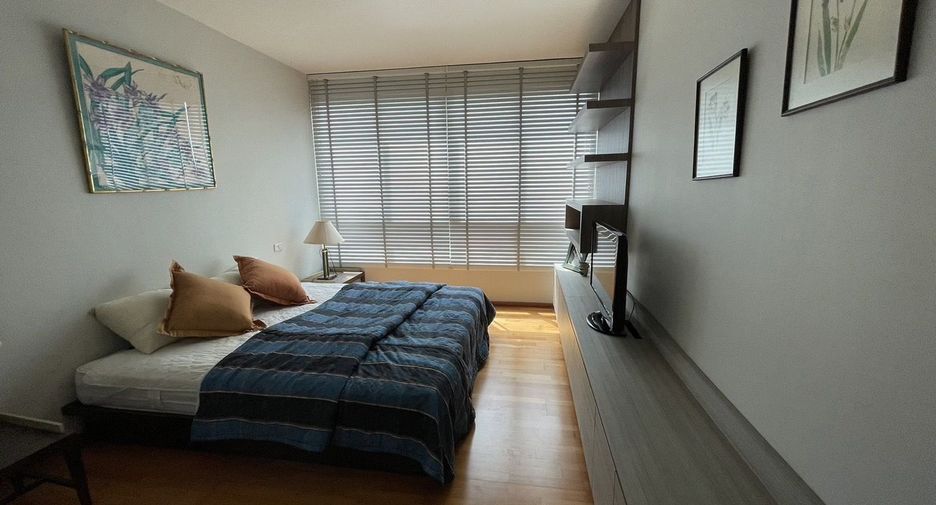 For rent 2 bedrooms condo in Khlong Toei, Bangkok
