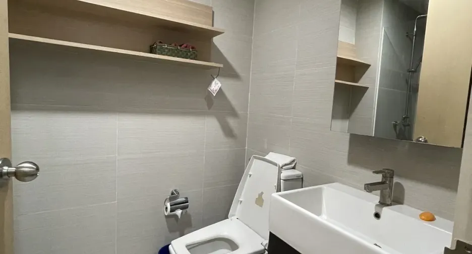 Condo en alquiler de 2 habitaciones en Khlong Toei, Bangkok