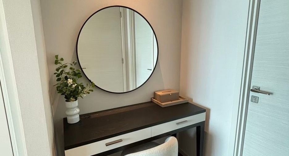Wohnung zur Miete mit 2 Zimmer in Pathum Wan, Bangkok