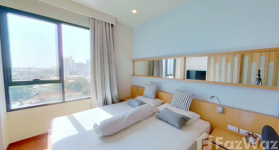 For rent 3 bedrooms condo in Yan Nawa, Bangkok