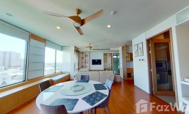 For rent 3 bedrooms condo in Yan Nawa, Bangkok