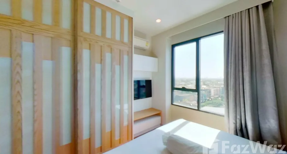 For rent 3 bedrooms condo in Yan Nawa, Bangkok