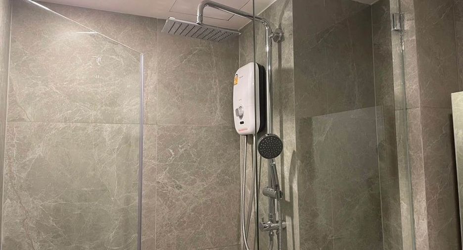 Condo en alquiler de estudio en Huai Khwang, Bangkok