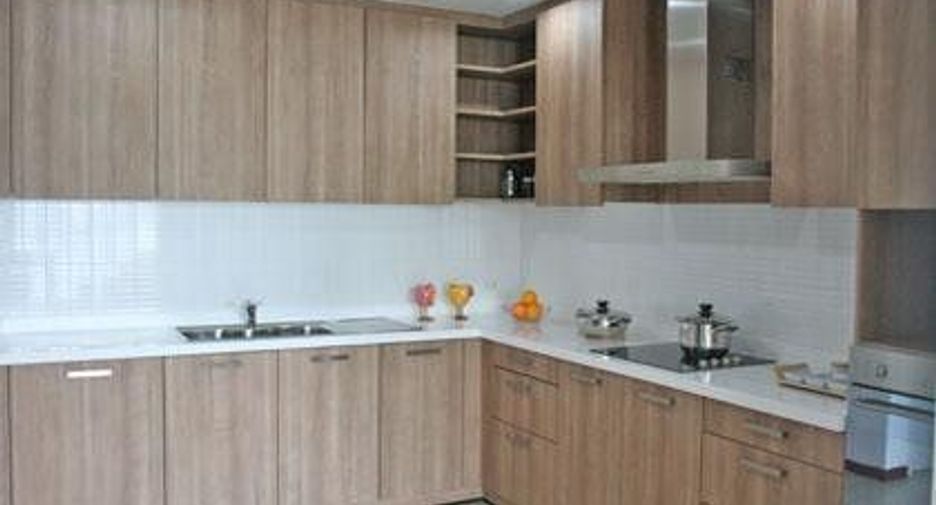 For rent 3 bedrooms condo in Watthana, Bangkok