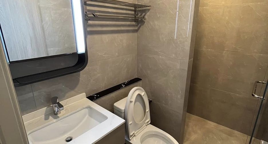 For rent 2 ベッドルーム condo in Huai Khwang, Bangkok