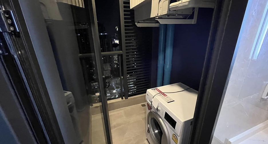 For rent 2 ベッドルーム condo in Huai Khwang, Bangkok