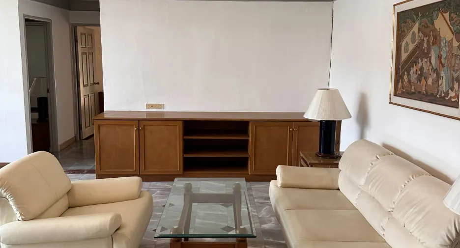 For rent 2 bedrooms apartment in Sathon, Bangkok