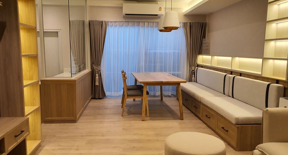 For rent 3 bedrooms townhouse in Prawet, Bangkok