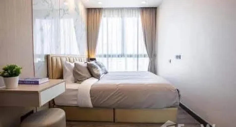 For rent 2 bedrooms condo in Bang Phlat, Bangkok