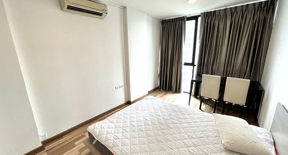 Condo en alquiler de 2 habitaciones en Huai Khwang, Bangkok