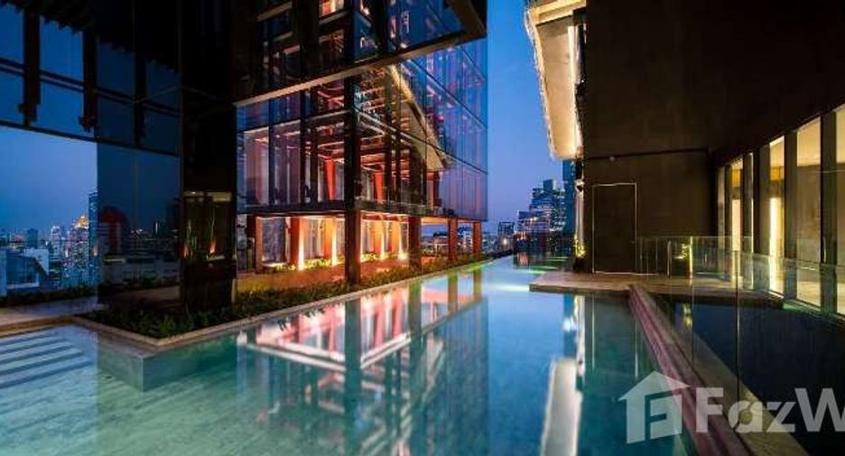 For rent 2 bedrooms condo in Bang Rak, Bangkok