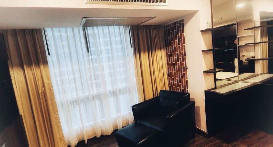For rent studio condo in Khlong Toei, Bangkok