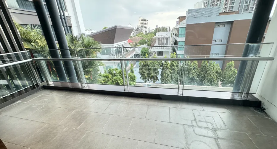 For rent 2 bedrooms apartment in Watthana, Bangkok