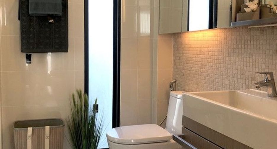 Wohnung zur Miete mit 2 Zimmer in Khlong Toei, Bangkok
