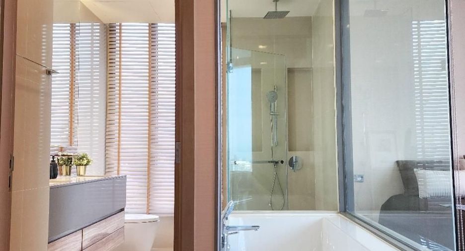 For rent 2 bedrooms condo in Watthana, Bangkok