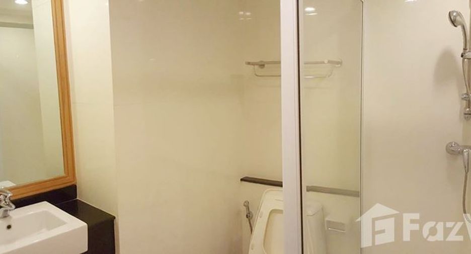 Wohnung zur Miete mit 3 Zimmer in Khlong Toei, Bangkok